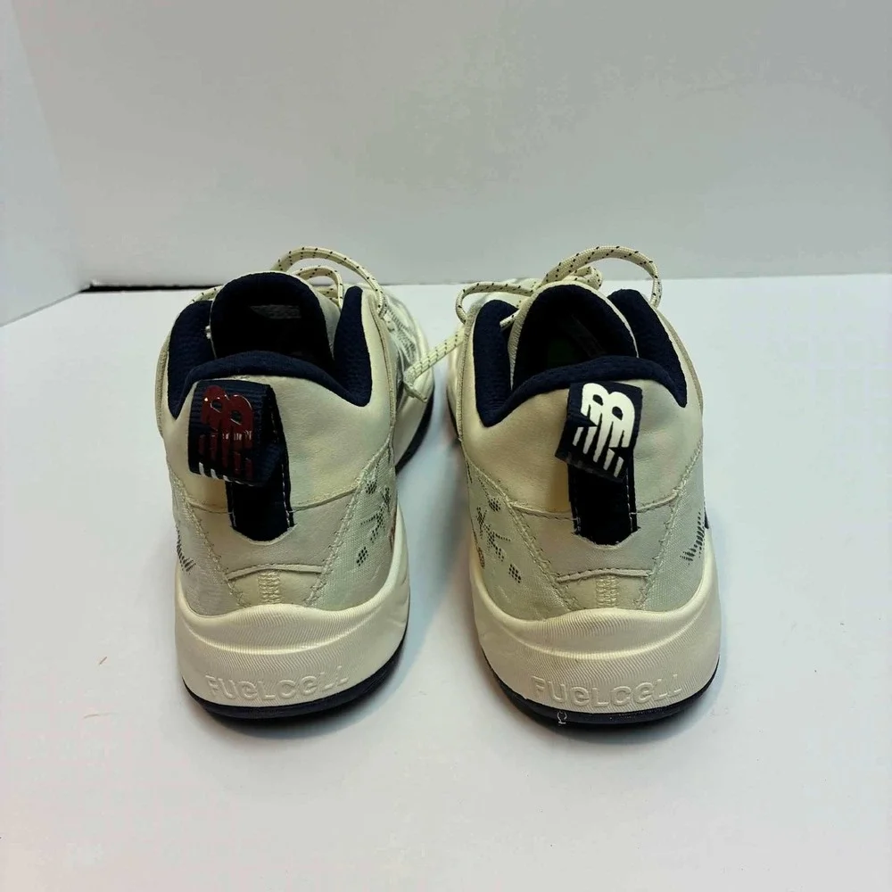 New Balance FuelCell Two WXY v3 Basketball Shoes Mens 12/Wmns 13.5 Cream Navy